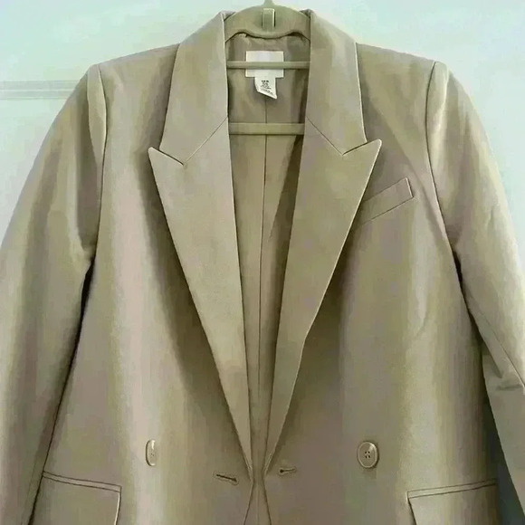 H&M Camel Blazer - Picture 2 of 5